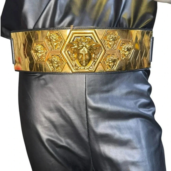 Rare Versace Limited Edition Medusa Bondage Leather Belt. main image 10